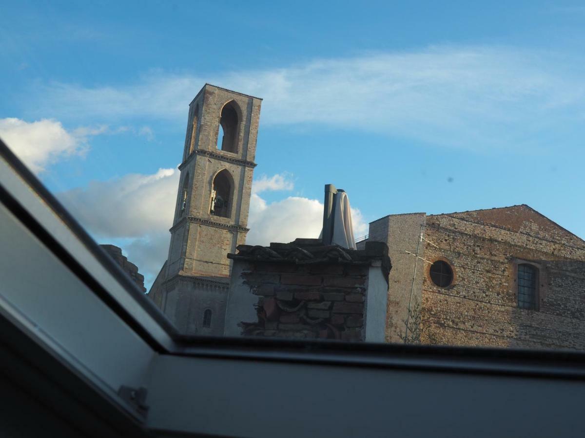 Apartmán Trompe L'Oeil Perugia Exteriér fotografie