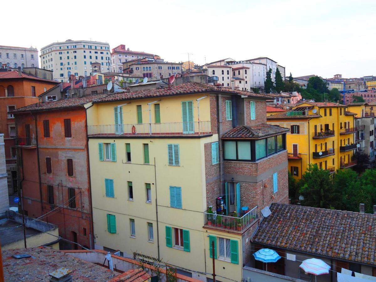 Apartmán Trompe L'Oeil Perugia Exteriér fotografie